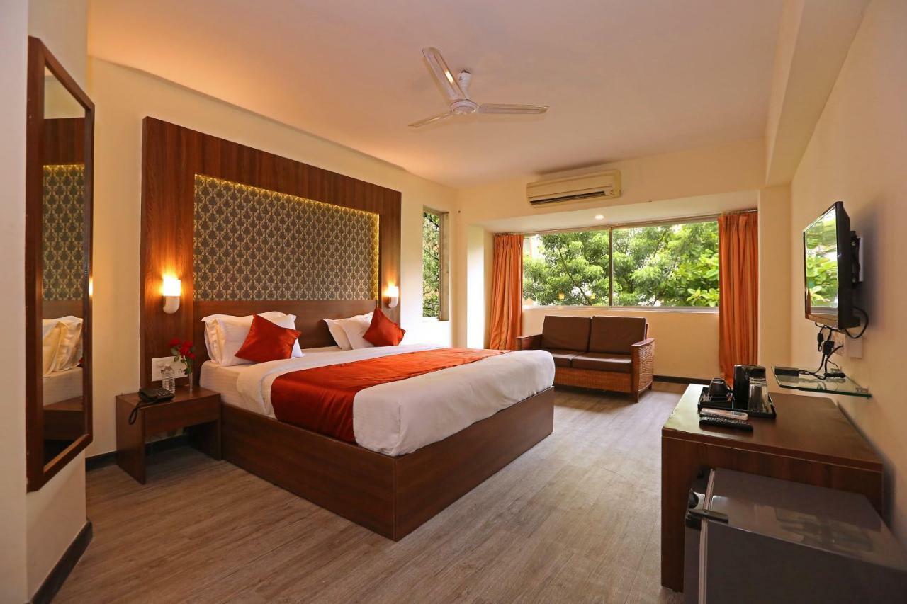 Hotel Shantidoot, Dadar Malad Экстерьер фото