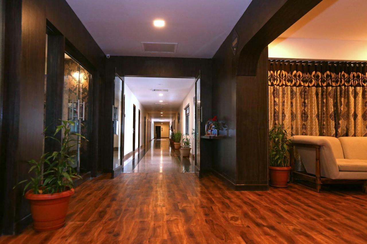 Hotel Shantidoot, Dadar Malad Экстерьер фото