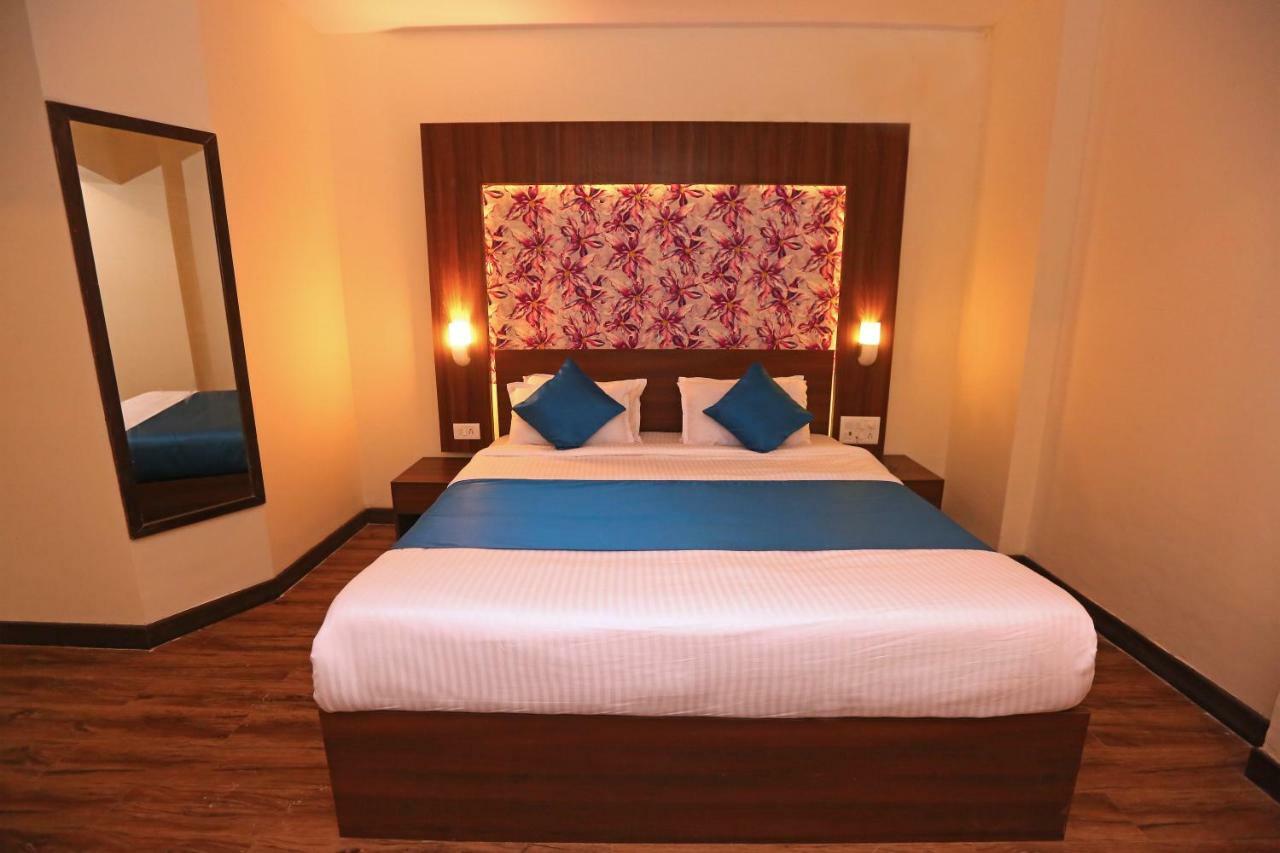 Hotel Shantidoot, Dadar Malad Экстерьер фото